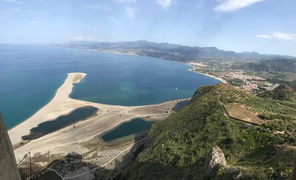 B&B Scirocco House Oliveri 0*,